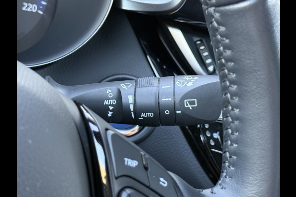Toyota C-HR 1.8 Hybrid Team D | ACC | CarPlay | Camera | Keyless | 18 inch