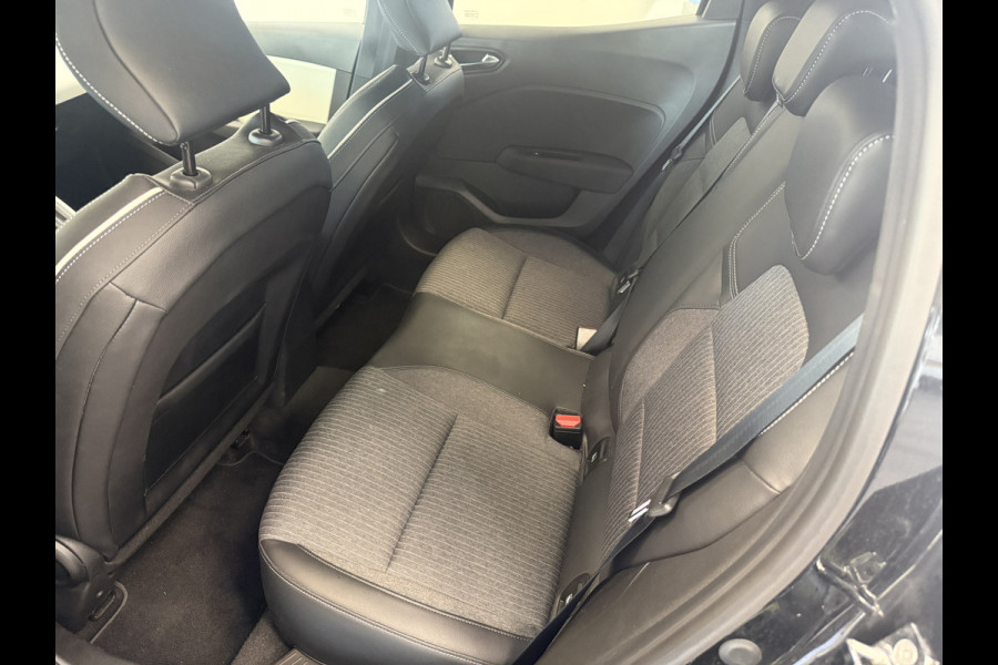 Renault Clio 1.0 TCe 90 Techno Voorstoelen verwarmd Achteruitrij Camera 24 Maanden garantie* (Vraag naar de voorwaarden)