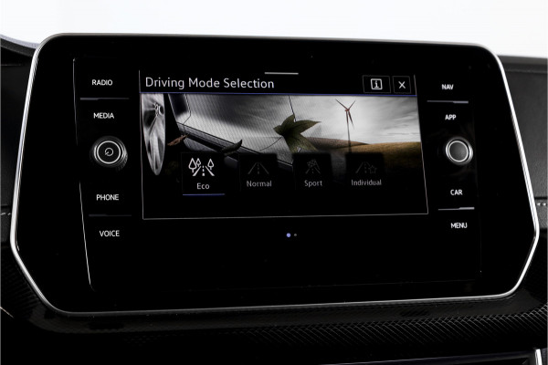Volkswagen T-Cross 1.0 TSI 115 PK R-Line - Automaat | Dig. Cockpit | Adapt. Cruise | Camera | PDC | App. Connect | ECC | DAB | LM 18" | 5190