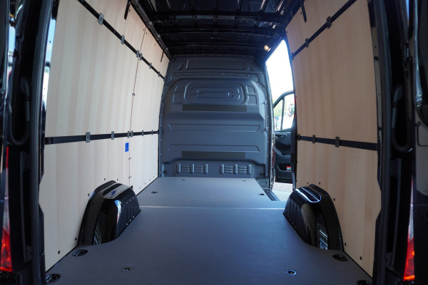 Mercedes-Benz Sprinter 317 170PK L2H2 Select Automaat Airco | Cruise | Camera | Carplay | Trekhaak 3.500KG