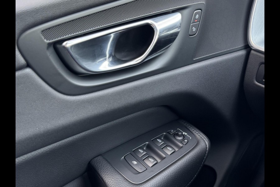 Volvo XC60 2.0 T5 Momentum NL-AUTO | D-RIEM V.V. | PANODAK | CAMERA