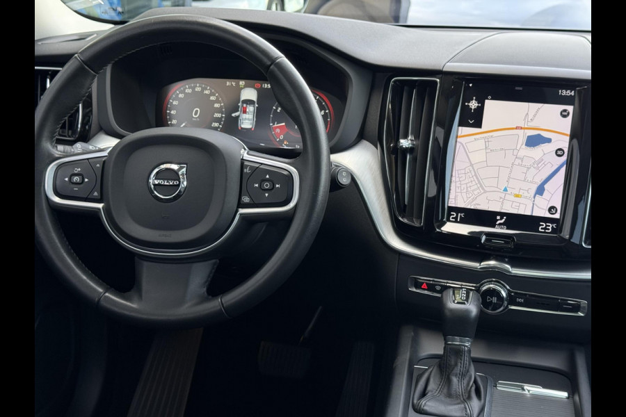 Volvo XC60 2.0 T5 Momentum NL-AUTO | D-RIEM V.V. | PANODAK | CAMERA
