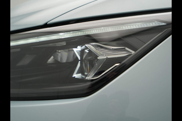 Volkswagen Golf GTE 1.5 TSI eHybrid 272pk DSG | Panoramadak | 360 camera | Stoelverwarming | Side assist / Demonstratieauto