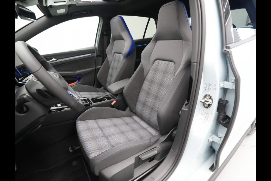 Volkswagen Golf GTE 1.5 TSI eHybrid 272pk DSG | Panoramadak | 360 camera | Stoelverwarming | Side assist / Demonstratieauto