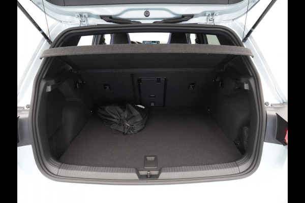 Volkswagen Golf GTE 1.5 TSI eHybrid 272pk DSG | Panoramadak | 360 camera | Stoelverwarming | Side assist / Demonstratieauto