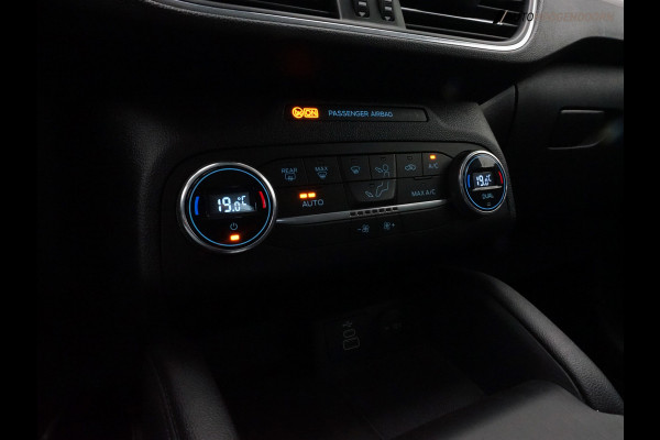 Ford Kuga 2.5 Hybrid Titanium X Sport (APPLE CARPLAY,DIGITAAL COCKPIT,CLIMATE,CAMERA,CRUISE,NAVIGATIE,LM-VELGEN,TOPCONDITIE)