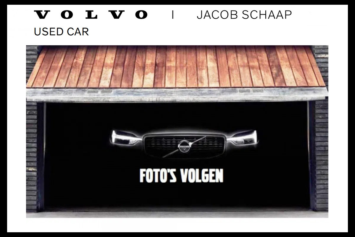 Volvo XC40 T4 191PK Momentum Pro | Trekhaak | Camera Achter | Standkachel | PDC V+A | Stoel Verwarm. V+A