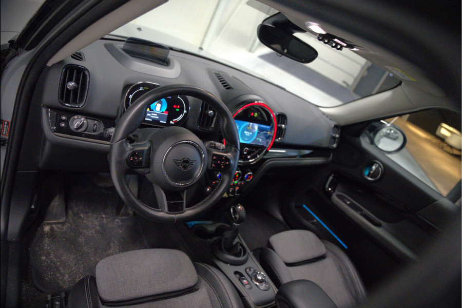 MINI Countryman 1.5 Cooper S E ALL4 Chili | Panoramadak | Stoelverwarming | Stuurverwarming | Head-Up Display | Camera | Apple Carplay | Keyless | Cruise Control | Navigatie | SOH 90%