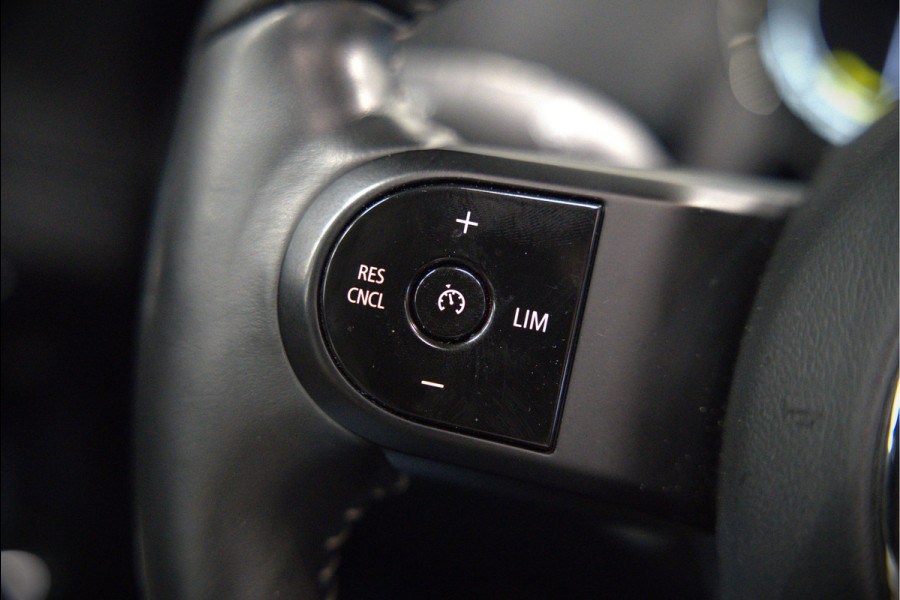 MINI Countryman 1.5 Cooper S E ALL4 Chili | Panoramadak | Stoelverwarming | Stuurverwarming | Head-Up Display | Camera | Apple Carplay | Keyless | Cruise Control | Navigatie | SOH 90%