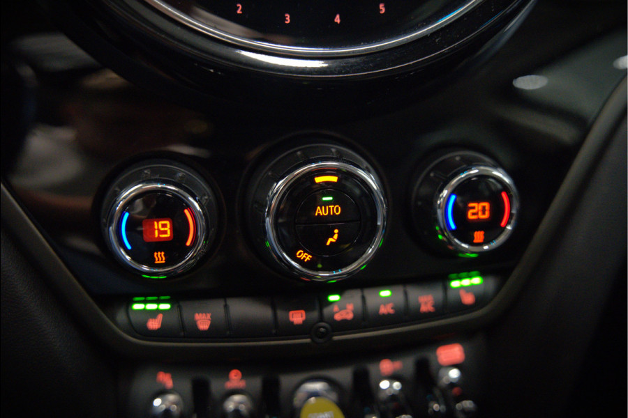 MINI Countryman 1.5 Cooper S E ALL4 Chili | Panoramadak | Stoelverwarming | Stuurverwarming | Head-Up Display | Camera | Apple Carplay | Keyless | Cruise Control | Navigatie | SOH 90%