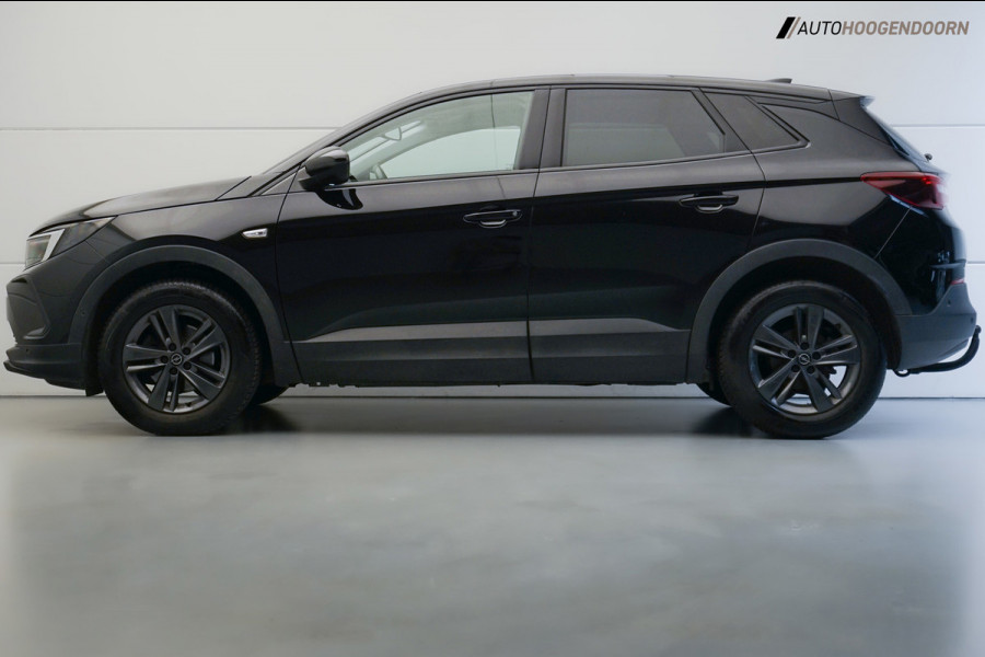 Opel Grandland 1.2 Turbo Edition Sport (TREKHAAK,ACHTERUITRIJCAMERA,APPLE CARPLAY,ADAPTIVE CRUISE,DIGI,CLIMATE,TOPCONDITIE)