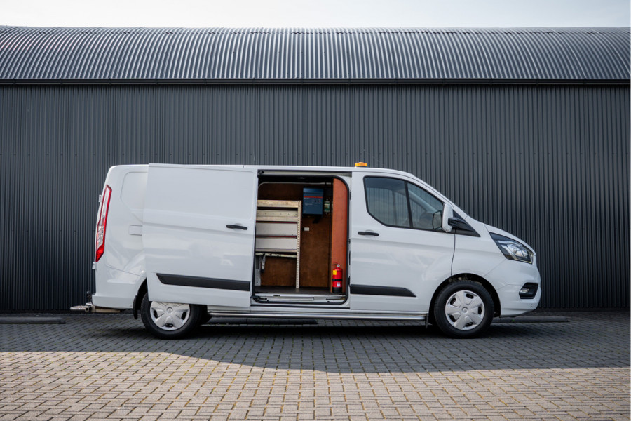 Ford Transit Custom 2.0 EcoBlue L2H1 | 130PK | Volledig Ingericht | LED | Cruise | PDC | Airco | Trekhaak