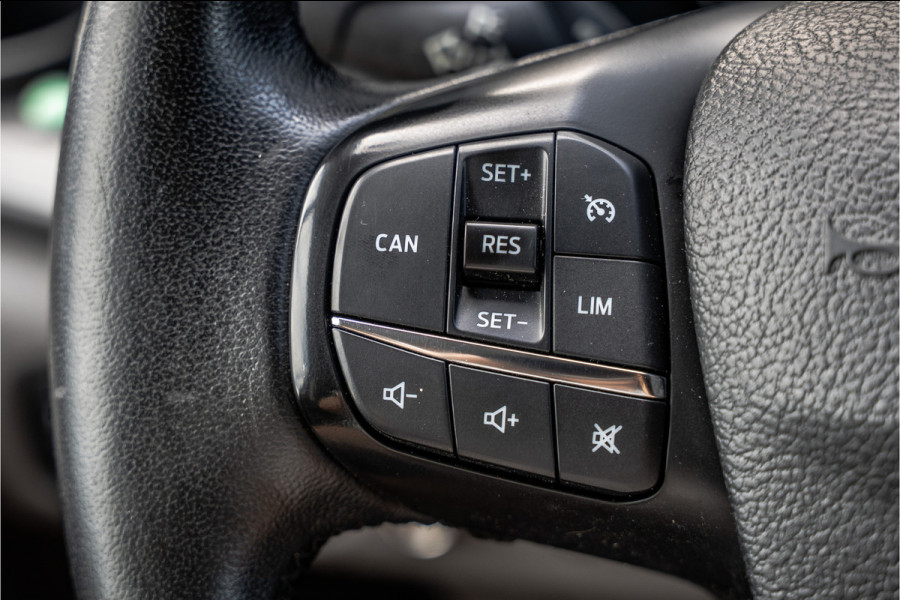 Ford Transit Custom 2.0 EcoBlue L2H1 | 130PK | Volledig Ingericht | LED | Cruise | PDC | Airco | Trekhaak