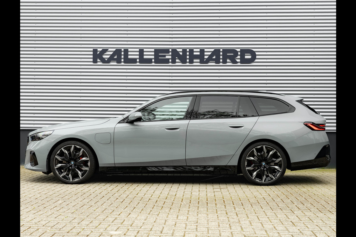 BMW 5 Serie Touring 530e M-Sport Pro - Pano - Trekhaak - ACC - Head-up - Harman Kardon