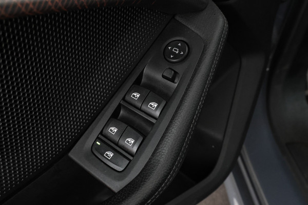 BMW 2 Serie Gran Coupé 218i High Executive Automaat, M-sport, Leer, Digitaal Dash