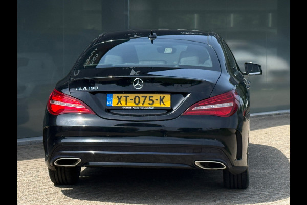 Mercedes-Benz CLA-Klasse 180 AMG Line Navi|Camera|Dealer Onderhouden