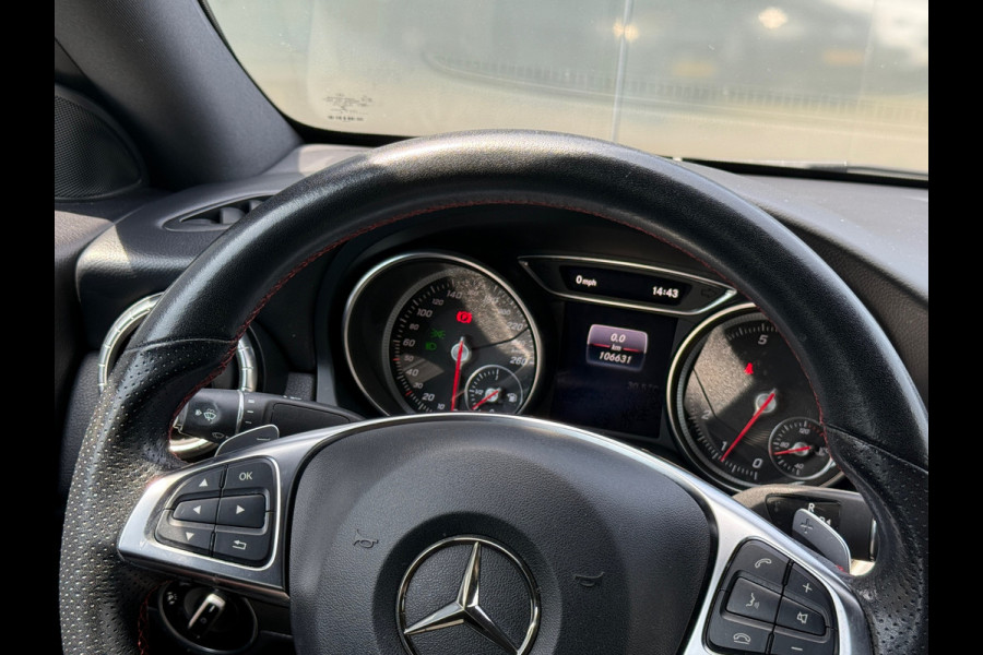 Mercedes-Benz CLA-Klasse 180 AMG Line Navi|Camera|Dealer Onderhouden