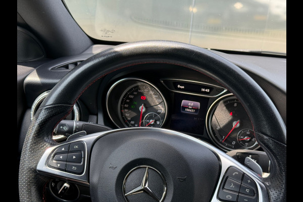 Mercedes-Benz CLA-Klasse 180 AMG Line Navi|Camera|Dealer Onderhouden