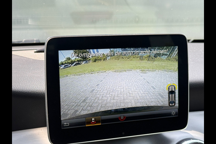 Mercedes-Benz CLA-Klasse 180 AMG Line Navi|Camera|Dealer Onderhouden