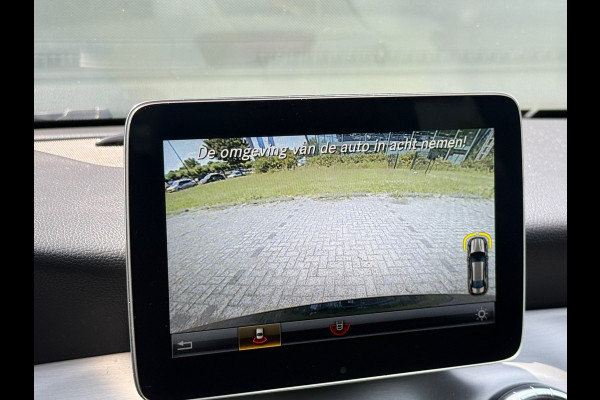 Mercedes-Benz CLA-Klasse 180 AMG Line Navi|Camera|Dealer Onderhouden