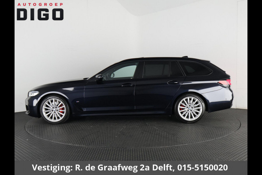 BMW 5 Serie Touring 530i Business Edition Plus | Schuif-/Kanteldak | Navigatie | Camera | Leder |