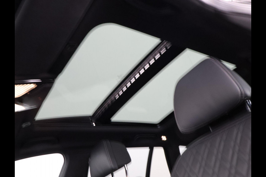 BMW 5 Serie Touring 530i Business Edition Plus | Schuif-/Kanteldak | Navigatie | Camera | Leder |