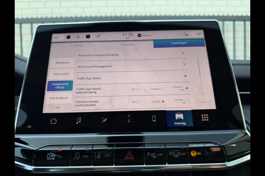 Jeep Compass 4xe 190 Plug-in Hybrid Electric Altitude (Elektrische Klep - Keyless Entry - LED - Automatische Airco - Camera - Navigatie - App