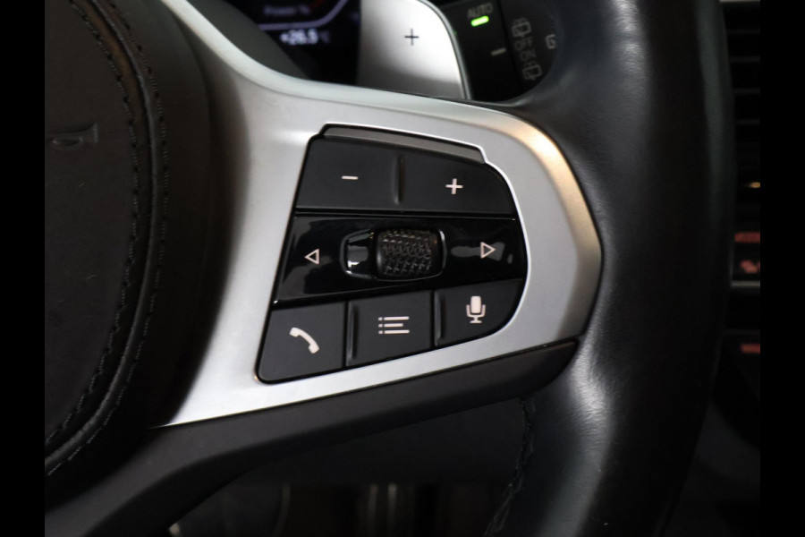 BMW 5 Serie Touring 530i Business Edition Plus | Schuif-/Kanteldak | Navigatie | Camera | Leder |