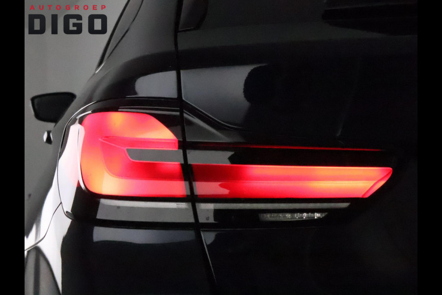 BMW 5 Serie Touring 530i Business Edition Plus | Schuif-/Kanteldak | Navigatie | Camera | Leder |
