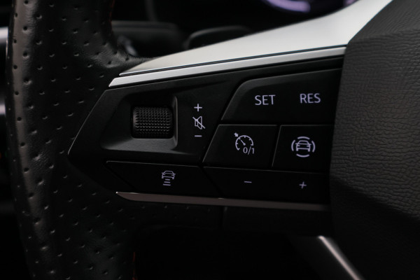 Seat Leon Sportstourer 1.0 eTSI FR Business Intense Eerste Eigenaar, Virtual Cockpit, ACC, Camera, Apple Carplay, LED, 18''