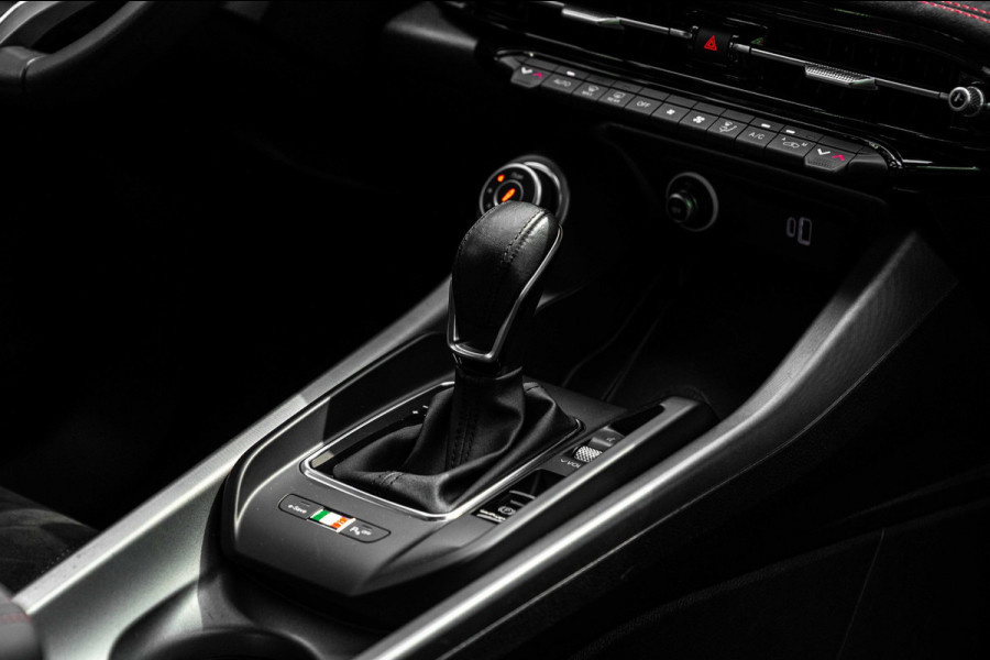 Alfa Romeo Tonale 1.3T PHEV Veloce 280 PK Keyless Adaptive Camera Sfeerverlichting 19''