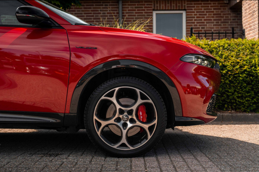 Alfa Romeo Tonale 1.3T PHEV Veloce 280 PK Keyless Adaptive Camera Sfeerverlichting 19''
