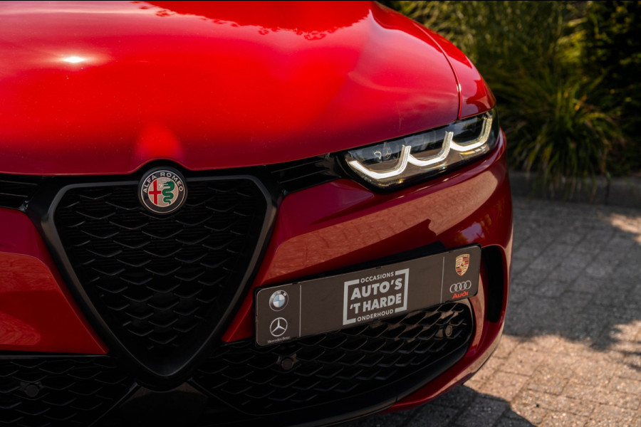 Alfa Romeo Tonale 1.3T PHEV Veloce 280 PK Keyless Adaptive Camera Sfeerverlichting 19''
