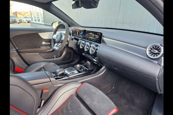 Mercedes-Benz A-Klasse AMG 35 4MATIC Edition 1