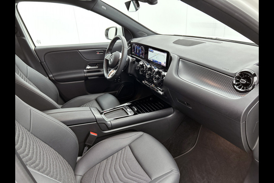 Mercedes-Benz GLA 250 e Plug-In Hybride Inclusief 24 maanden MB Certified garantie voor Europa.