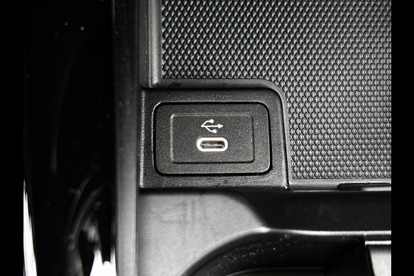 Mercedes-Benz GLA 250 e Plug-In Hybride Inclusief 24 maanden MB Certified garantie voor Europa.