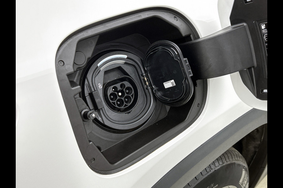 Mercedes-Benz GLA 250 e Plug-In Hybride Inclusief 24 maanden MB Certified garantie voor Europa.