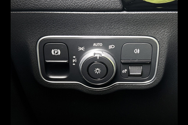 Mercedes-Benz GLA 250 e Plug-In Hybride Inclusief 24 maanden MB Certified garantie voor Europa.