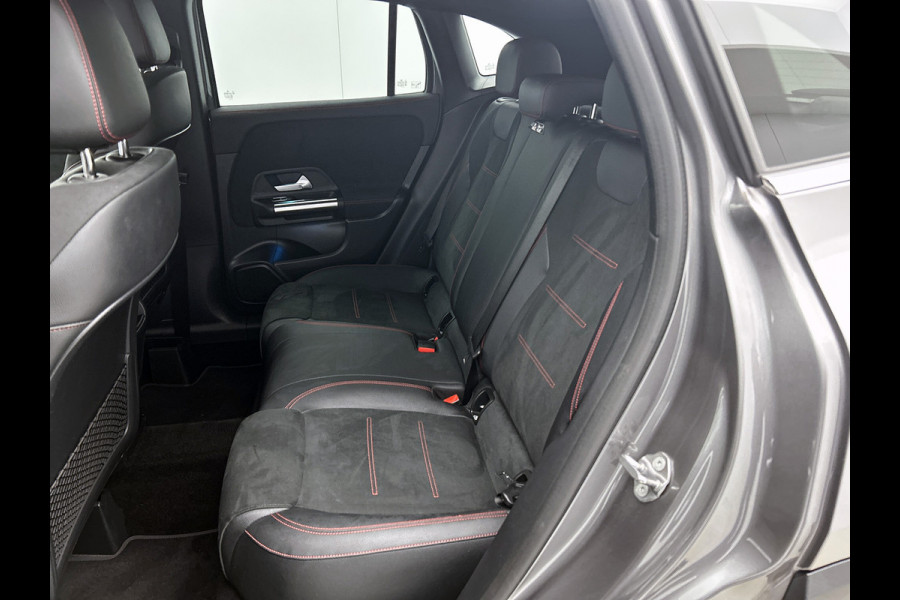 Mercedes-Benz GLA 250 e Business AMG Plug-In Hybride 5 spaaks lichtmetalen velgen | MBUX wide screen| Navigatie | elect bed. voorstoelen met memory | Trekhaak | parking support met camera | Inclusief 24 maanden Mercedes-Benz Certified garantie voor Europa.