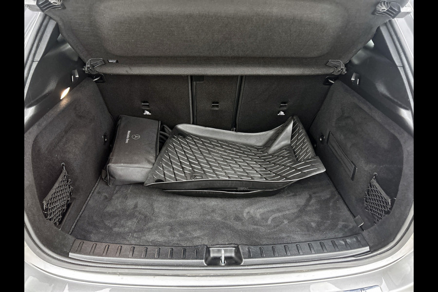 Mercedes-Benz GLA 250 e Business AMG Plug-In Hybride 5 spaaks lichtmetalen velgen | MBUX wide screen| Navigatie | elect bed. voorstoelen met memory | Trekhaak | parking support met camera | Inclusief 24 maanden Mercedes-Benz Certified garantie voor Europa.