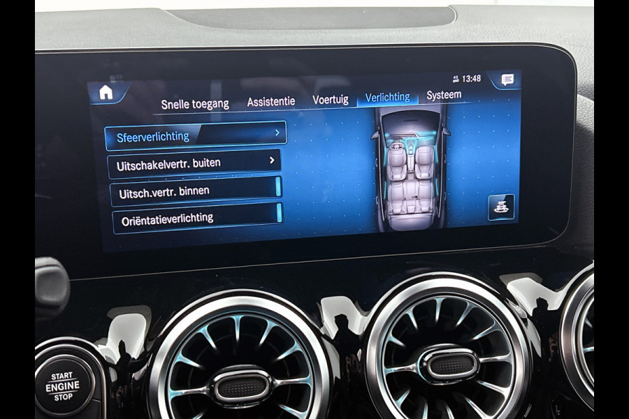Mercedes-Benz GLA 250 e Business AMG Plug-In Hybride 5 spaaks lichtmetalen velgen | MBUX wide screen| Navigatie | elect bed. voorstoelen met memory | Trekhaak | parking support met camera | Inclusief 24 maanden Mercedes-Benz Certified garantie voor Europa.