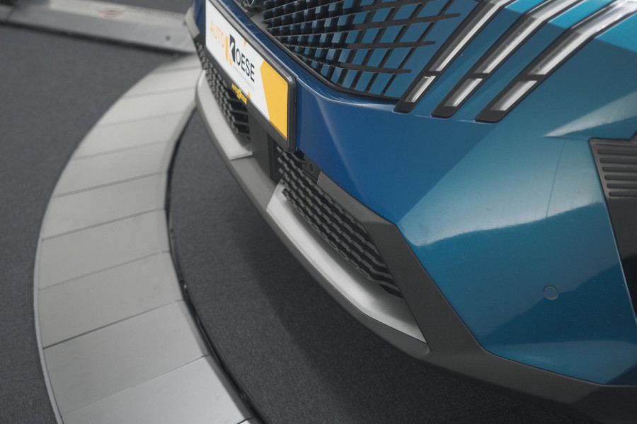 Peugeot 5008 1.2 Hybrid 136 GT 7p | 360 Camera | Panoramadak | Elektrische Kofferklep | Winterpakket
