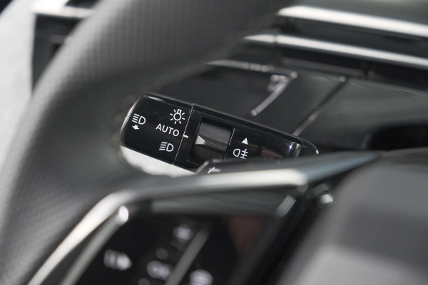 Peugeot 5008 1.2 Hybrid 136 GT 7p | 360 Camera | Panoramadak | Elektrische Kofferklep | Winterpakket