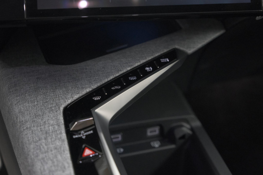 Peugeot 5008 1.2 Hybrid 136 GT 7p | 360 Camera | Panoramadak | Elektrische Kofferklep | Winterpakket