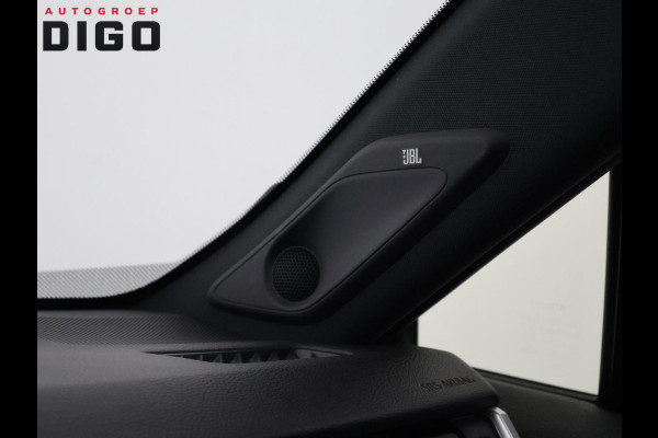Toyota RAV4 2.5 Plug-in Hybrid AWD Bi-Tone Plus | 1500 KG trekgewicht | JBL Audio | Stoelverwarming & ventilatie | Memory Seats | Schuif-/Kanteldak | Navigatie