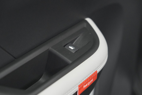 Citroën Ë-C3 Aircross Plus 113pk Extended Range 54 kWh | 11 KW Lader | Camera | Apple CarPlay | Parkeersensoren
