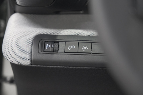Citroën Ë-C3 Aircross Plus 113pk Extended Range 54 kWh | 11 KW Lader | Camera | Apple CarPlay | Parkeersensoren