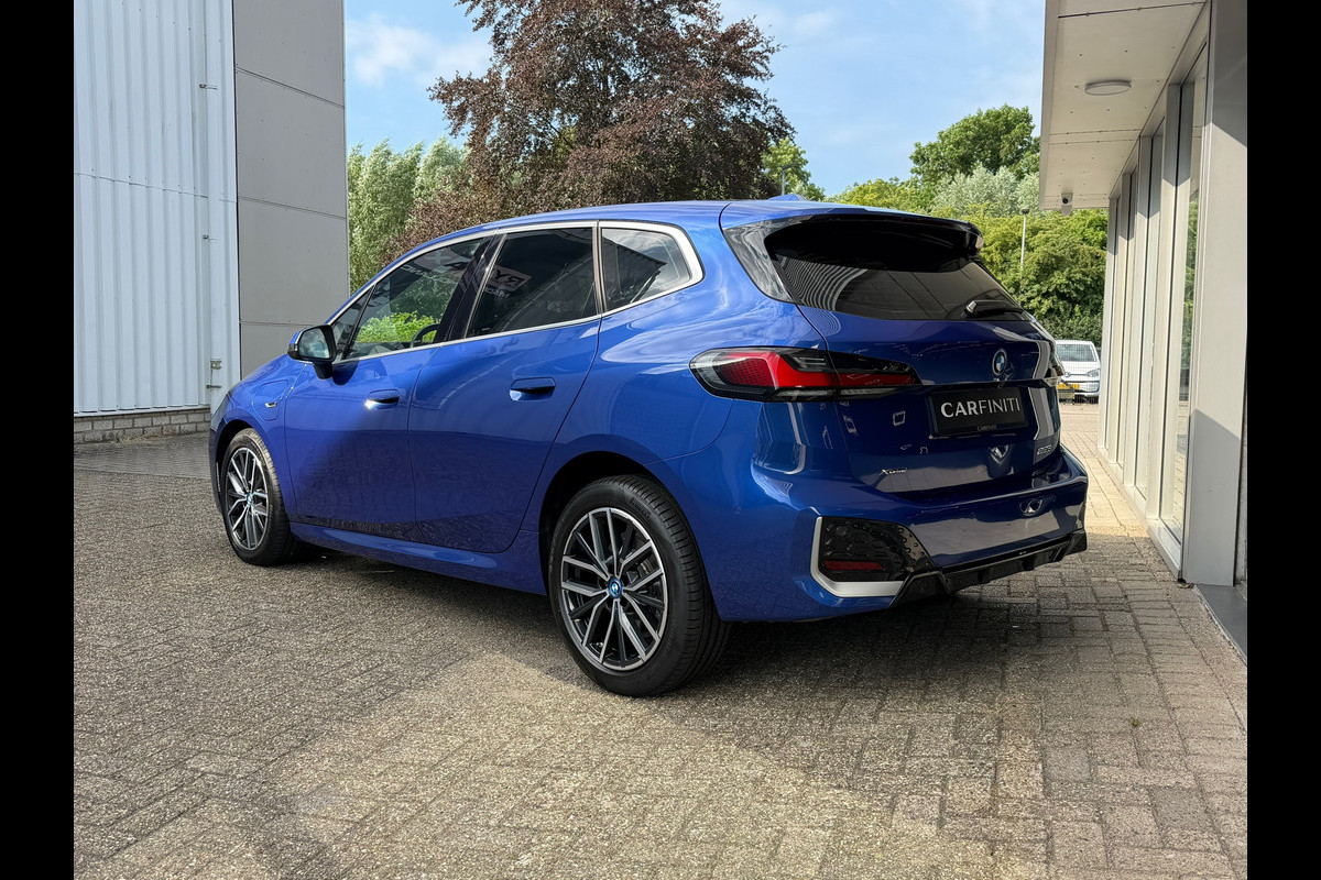 BMW 2 Serie Active Tourer 225e xDrive M SPORT | Navigatie | Cruise | Leder | Camera | Clima | 18".