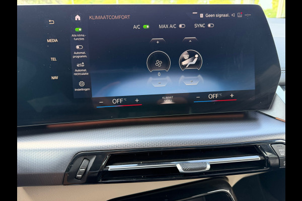 BMW 2 Serie Active Tourer 225e xDrive M SPORT | Navigatie | Cruise | Leder | Camera | Clima | 18".