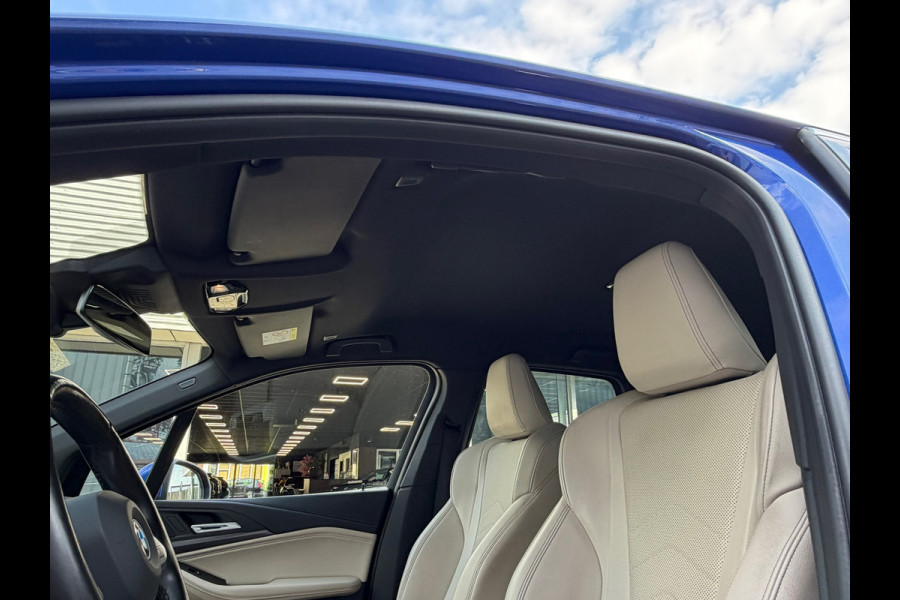 BMW 2 Serie Active Tourer 225e xDrive M SPORT | Navigatie | Cruise | Leder | Camera | Clima | 18".